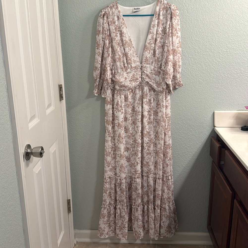 NWT Arula Maxi Dress